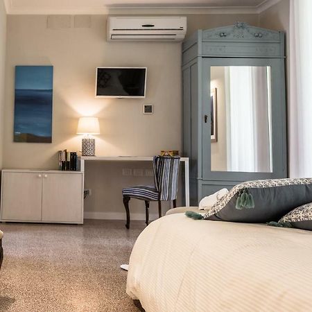 Palazzo Taranto Luxury Rooms Caltagirone Esterno foto
