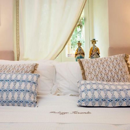 Palazzo Taranto Luxury Rooms Caltagirone Esterno foto