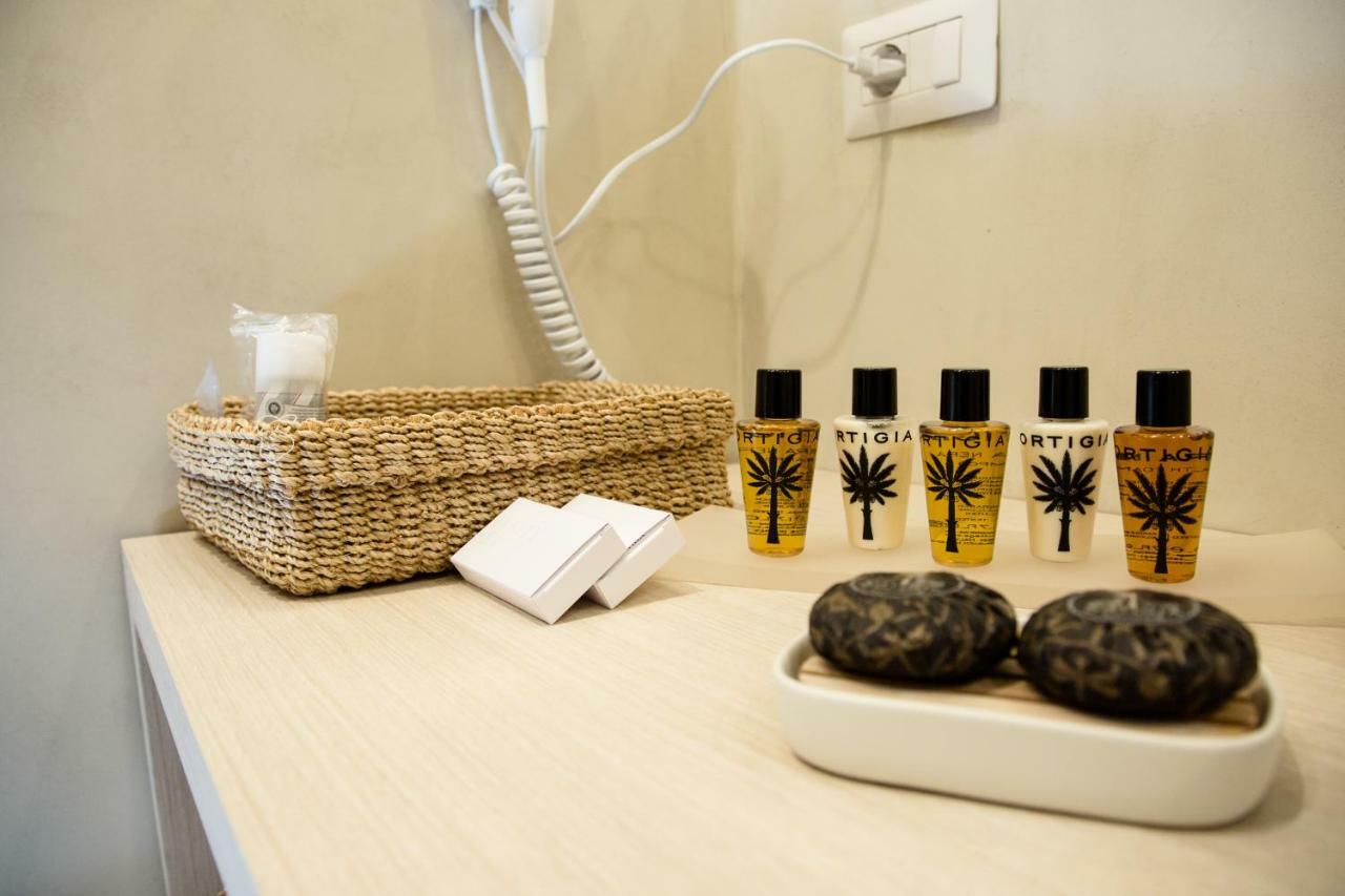 Palazzo Taranto Luxury Rooms Caltagirone Esterno foto