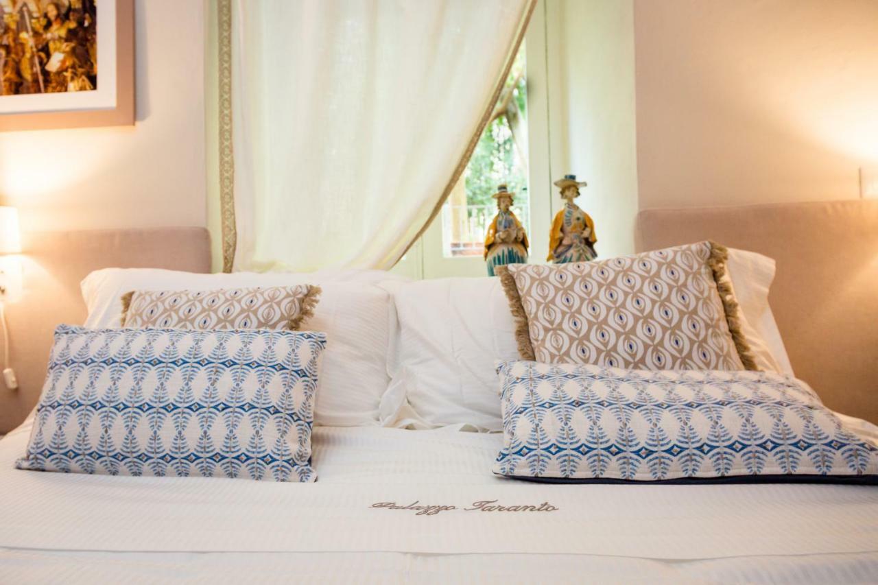 Palazzo Taranto Luxury Rooms Caltagirone Esterno foto